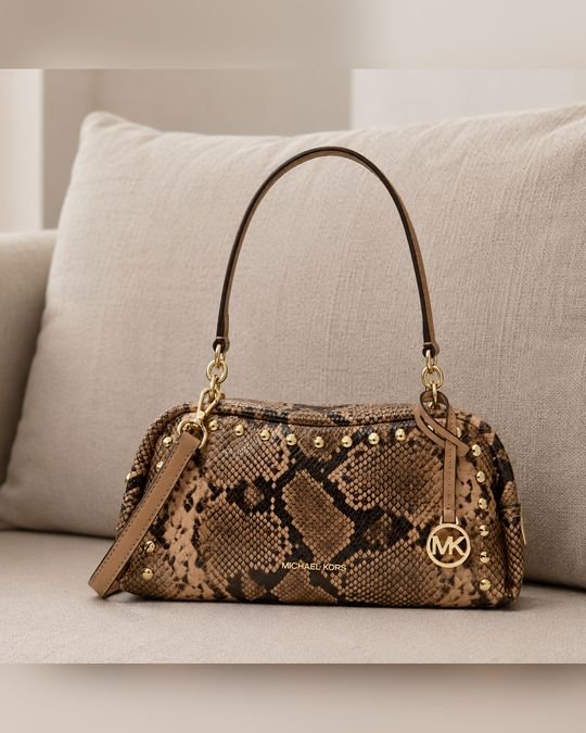 Cartera Michael Kors Marrón Animal Print con Tachas